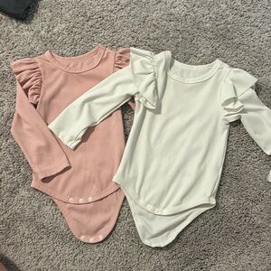 EUC ribbed onesie with ruffle sleeve